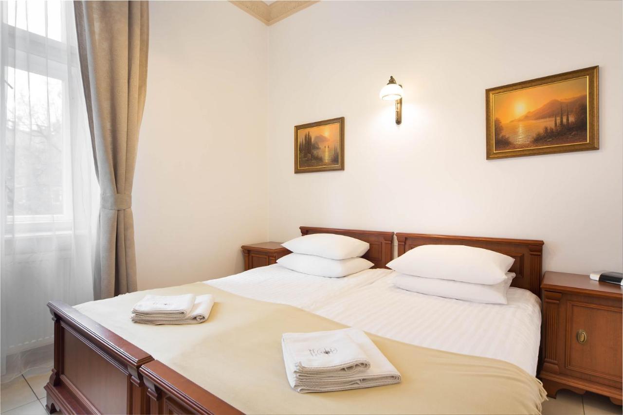 B12 - Comfort Apartemnts City Center Apartament